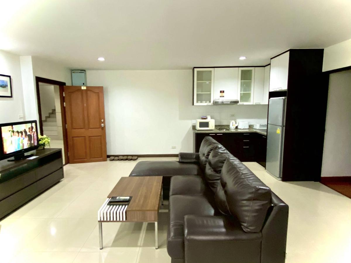 14 Place Sukhumvit Suites Bangkok Exterior photo